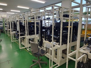 設計完了した装置の部品を組立てる作業場