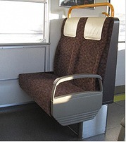 固定席 (JR西日本様225系0番台)