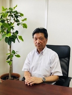 住江工業株式会社代表取締役社長の小野　博富さん